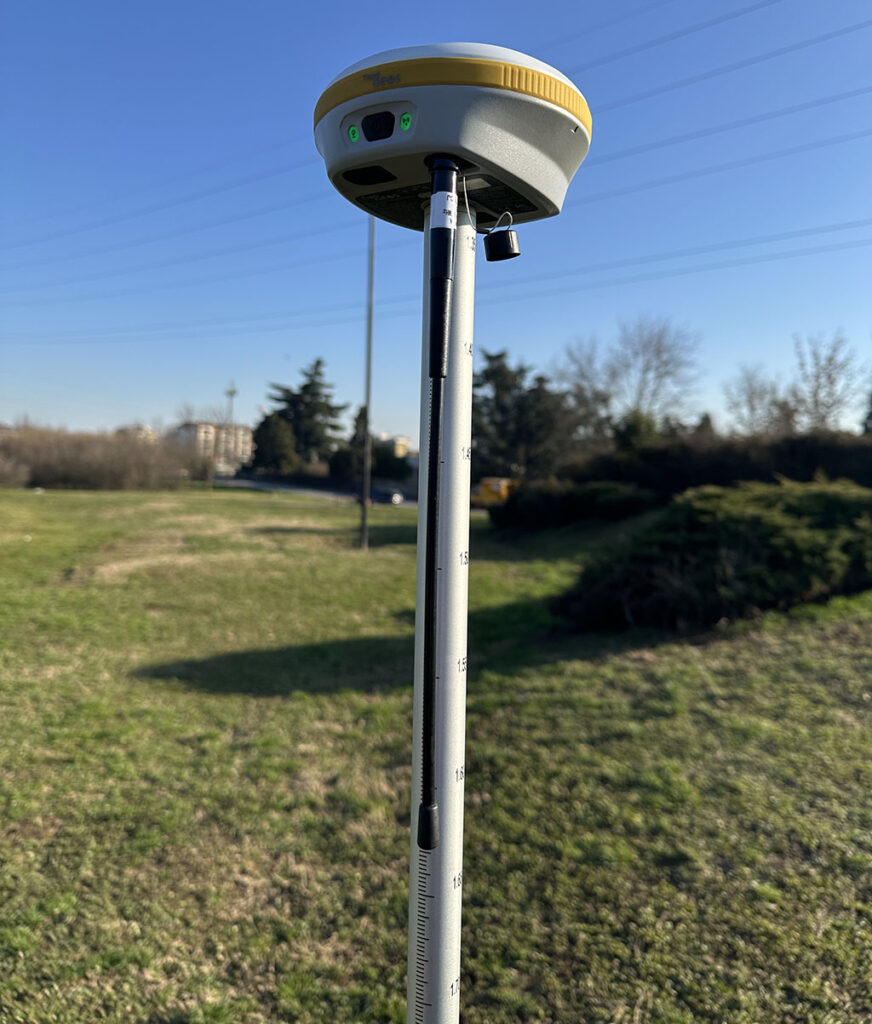 g7-gnss-application-1-872x1024